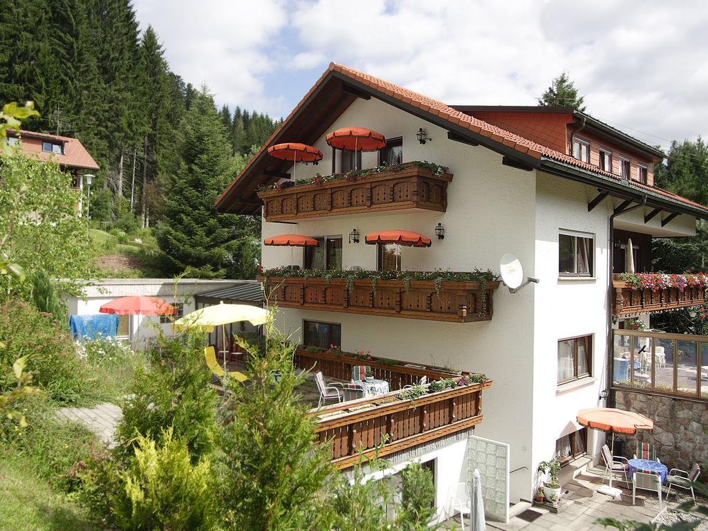 Haus Bernhardt-Fromm Hotel ซังคท์บลาเซียน ภายนอก รูปภาพ