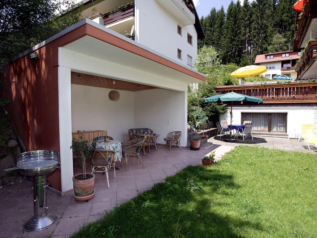 Haus Bernhardt-Fromm Hotel ซังคท์บลาเซียน ภายนอก รูปภาพ